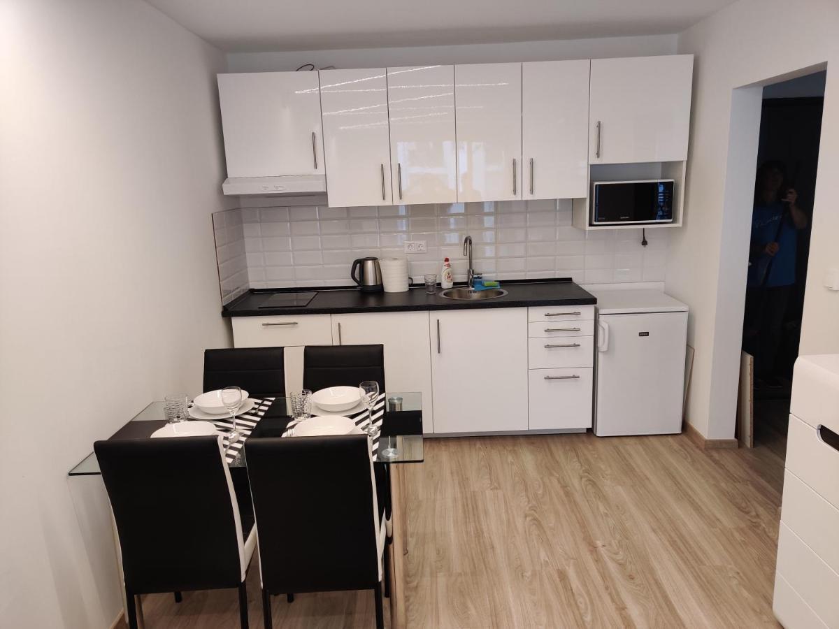 Pirat Apartman Lägenhet Siófok Exteriör bild